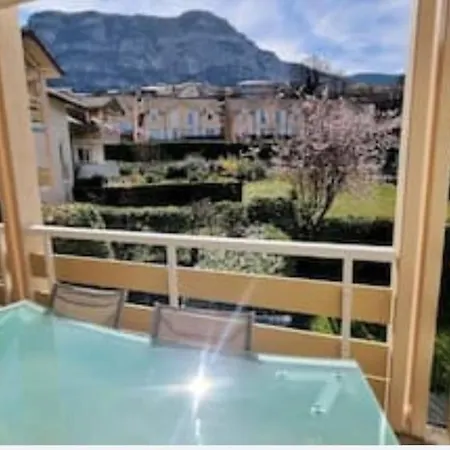 Apartament Pres Du Golf Et De Geneve